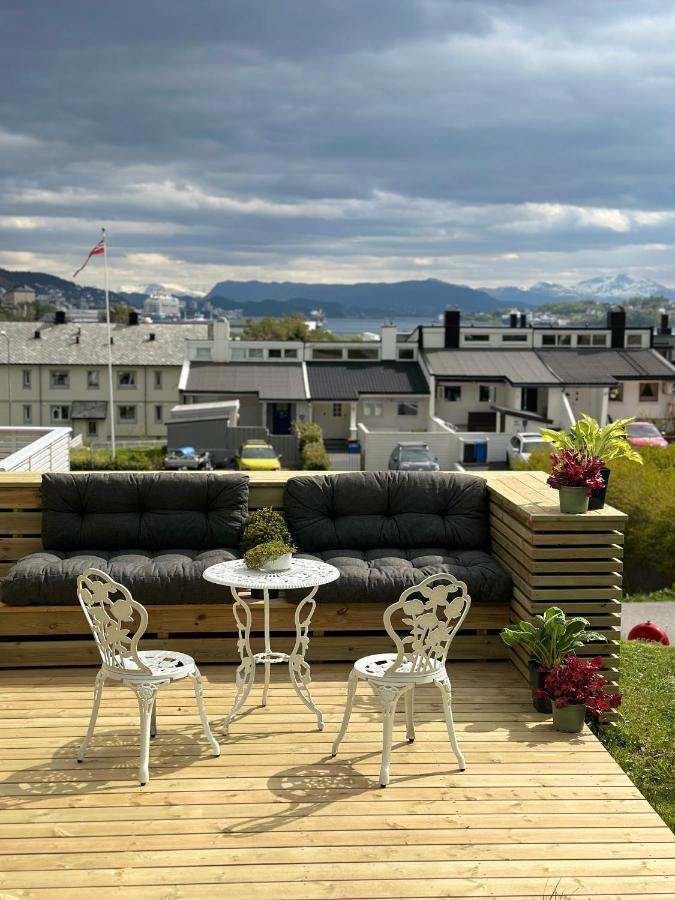 Basement Apartment With Parking Ålesund Exteriér fotografie